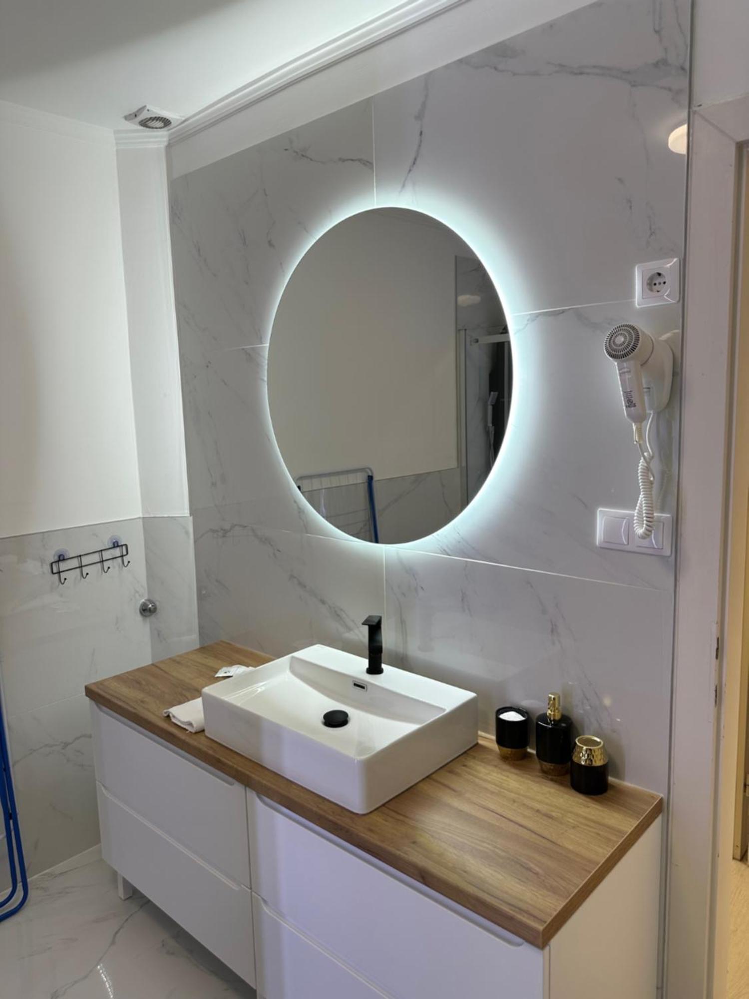 Hotel Forras Komárom Esterno foto